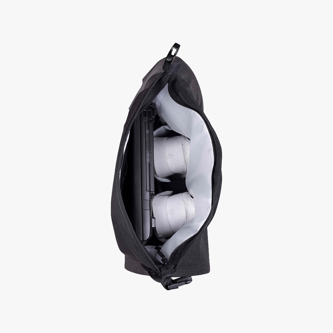 Waterproof Gym Bag Silver  Freeletics Essentials – Freeletics Store